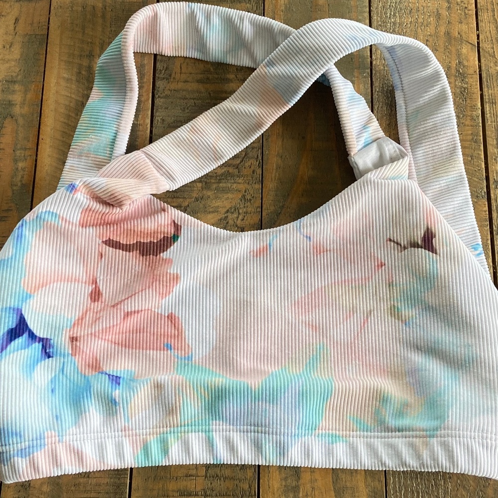 Onzie Ribbed Cross Back Sports Bra